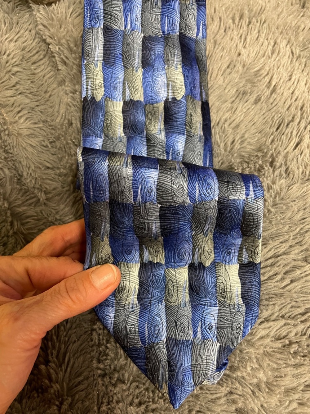 Vintage J Garcia 100% silk Blue and Gray Patterned Silk Tie